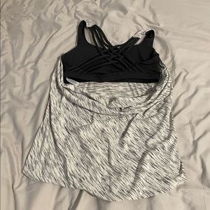 Lululemon tank and bra